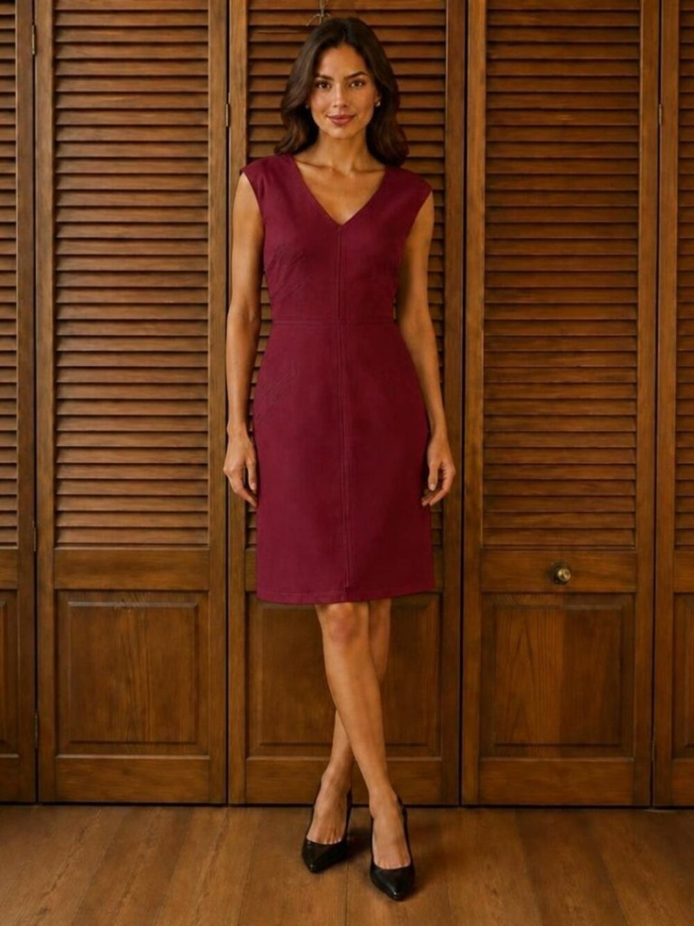 Vince Camuto Sleeveless V-Neck Burgundy Sheath Dress